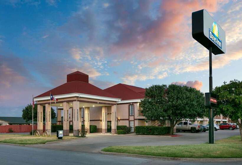 호텔 Days Inn By Wyndham Granbury
