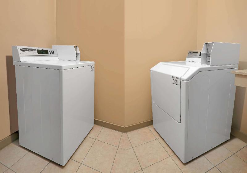 בית מלון כפרי Days Inn By Wyndham Granbury