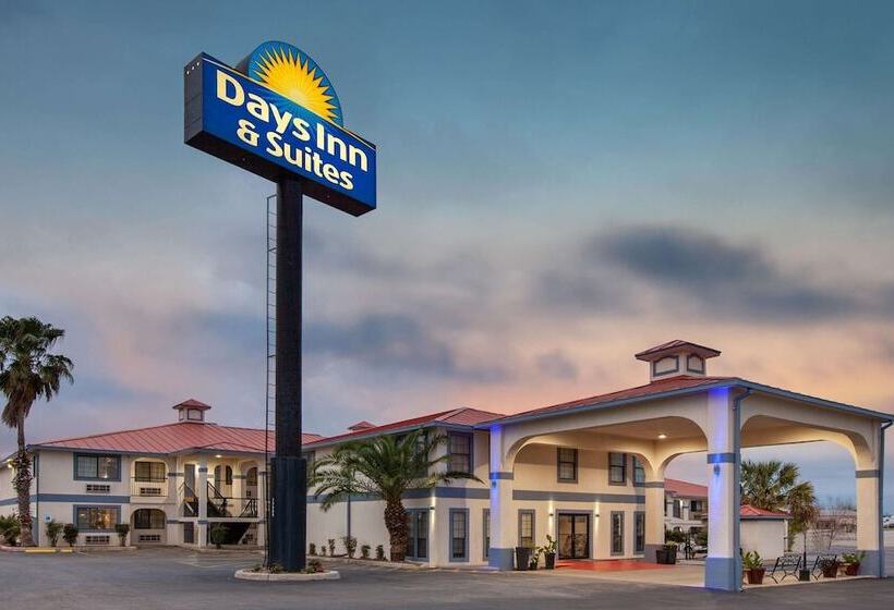 호텔 Days Inn & Suites By Wyndham Braunig Lake