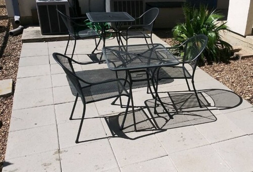 호텔 Days Inn & Suites By Wyndham Braunig Lake