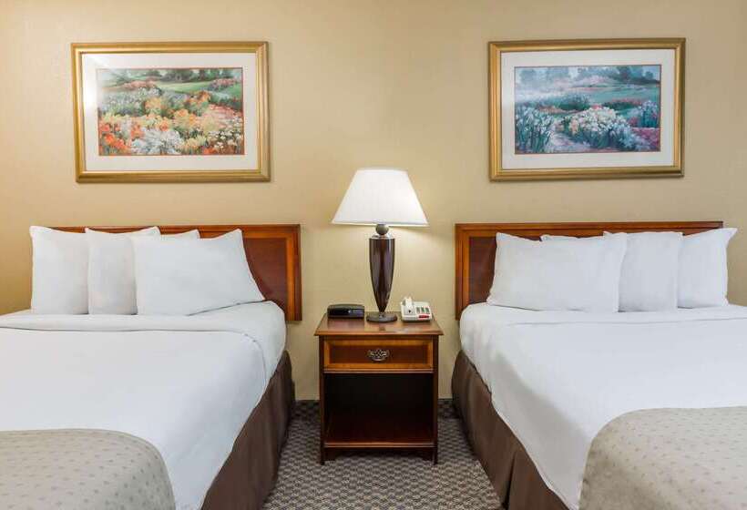 فندق Days Inn & Suites By Wyndham Jennings