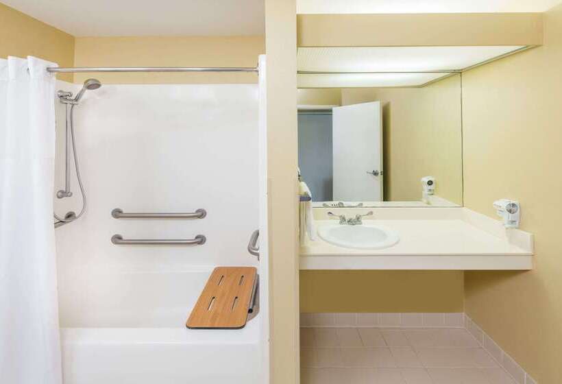 فندق Days Inn & Suites By Wyndham Jennings