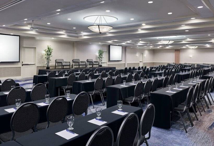 Delta Hotels By Marriott Muskegon Convention Center