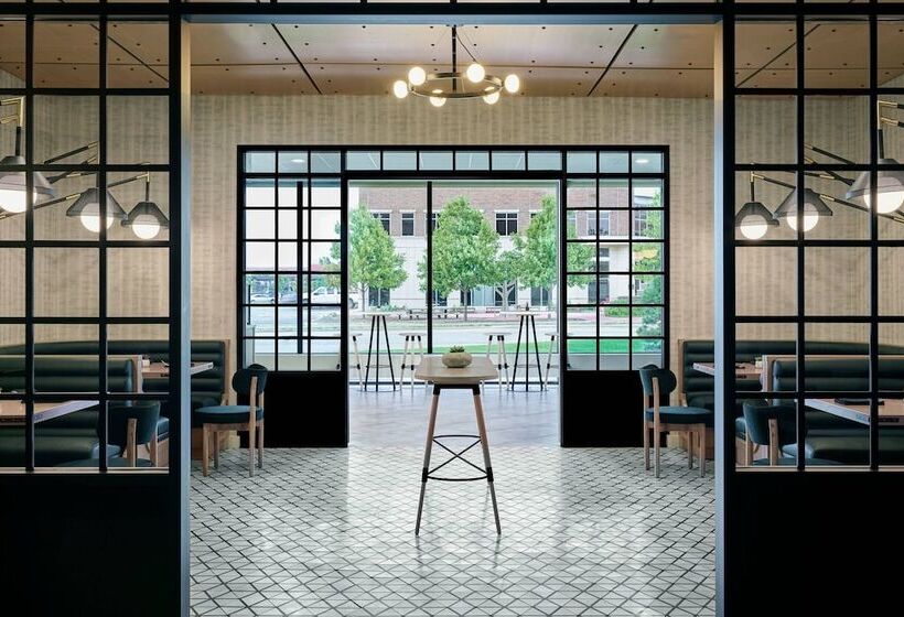 Delta Hotels By Marriott Muskegon Convention Center