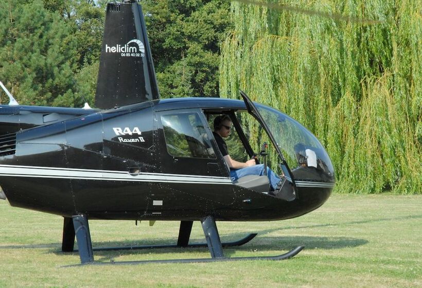 فندق Domaine De Barive