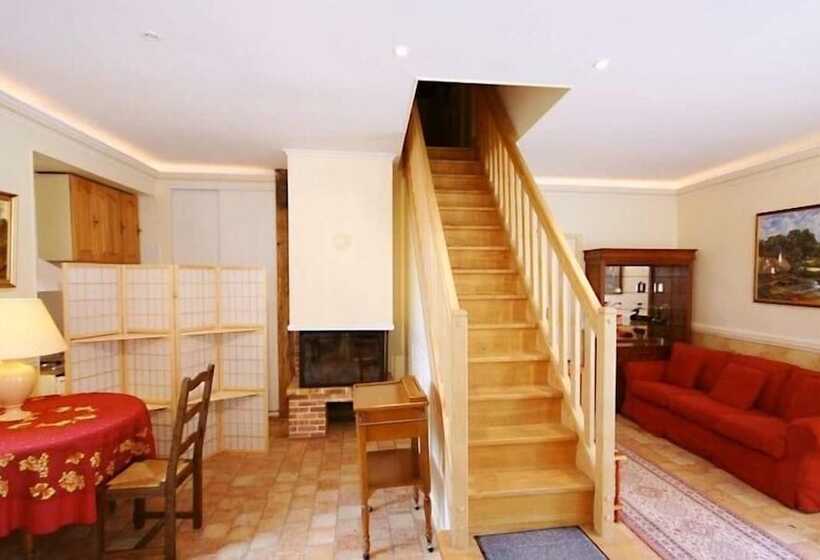 فندق Domaine De Moresville