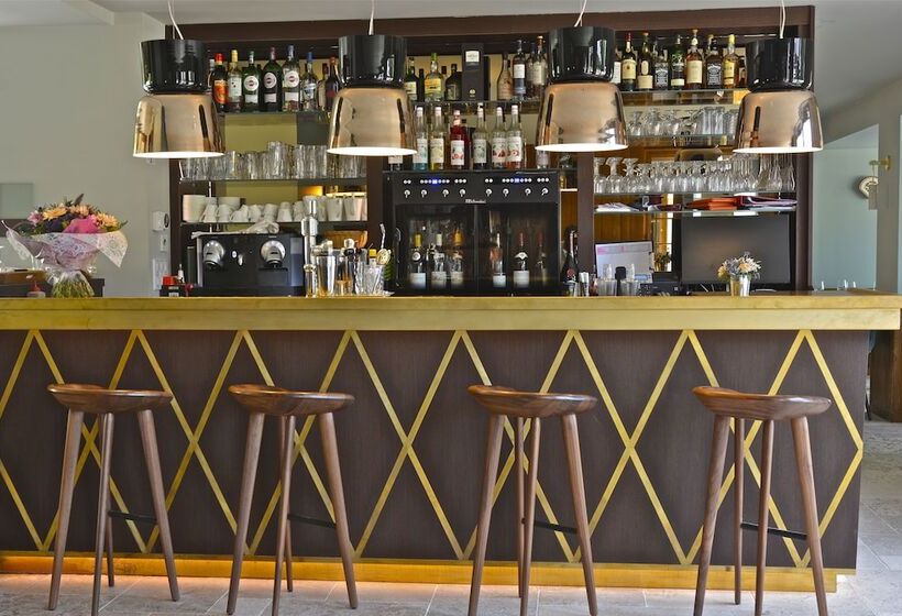 בית מלון כפרי Domaine Du Roncemay   Hôtel, Restaurants, Spa & Golf