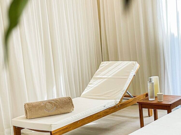 בית מלון כפרי Domaine Du Roncemay   Hôtel, Restaurants, Spa & Golf