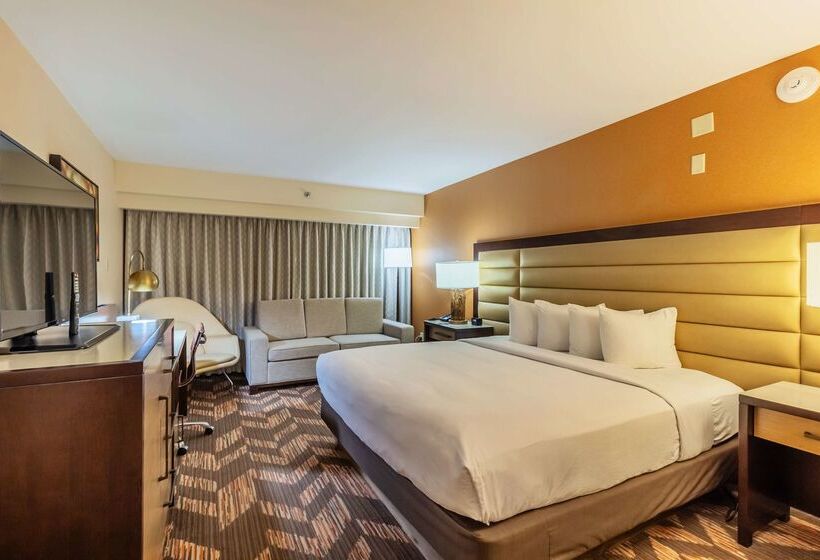 Doubletree By Hilton Hotel Lawrence