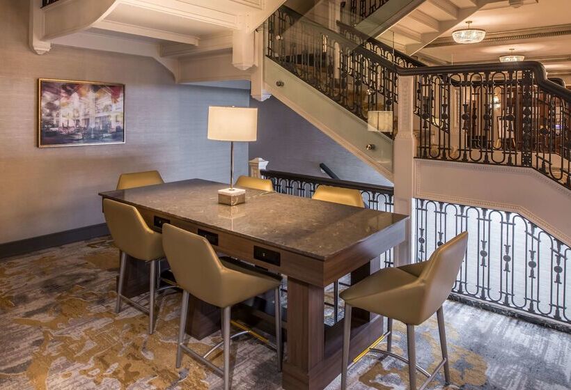 فندق Doubletree By Hilton Utica