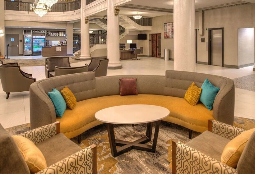 فندق Doubletree By Hilton Utica