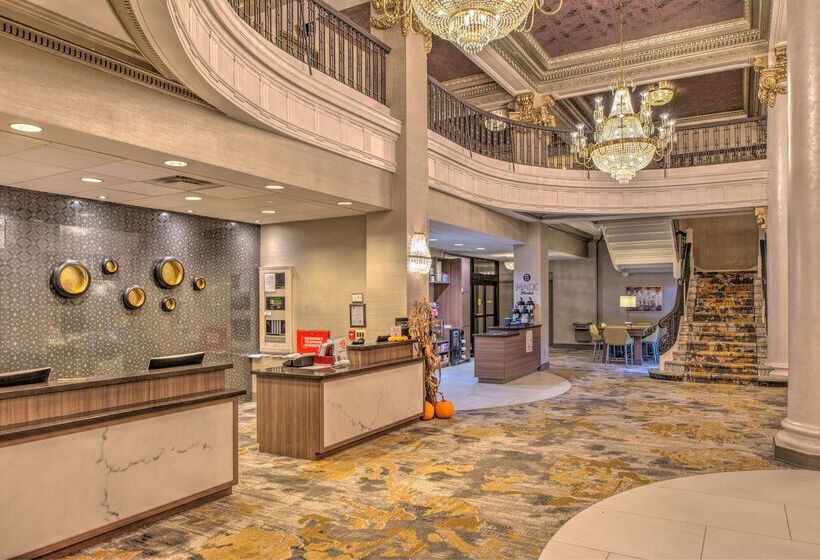 فندق Doubletree By Hilton Utica