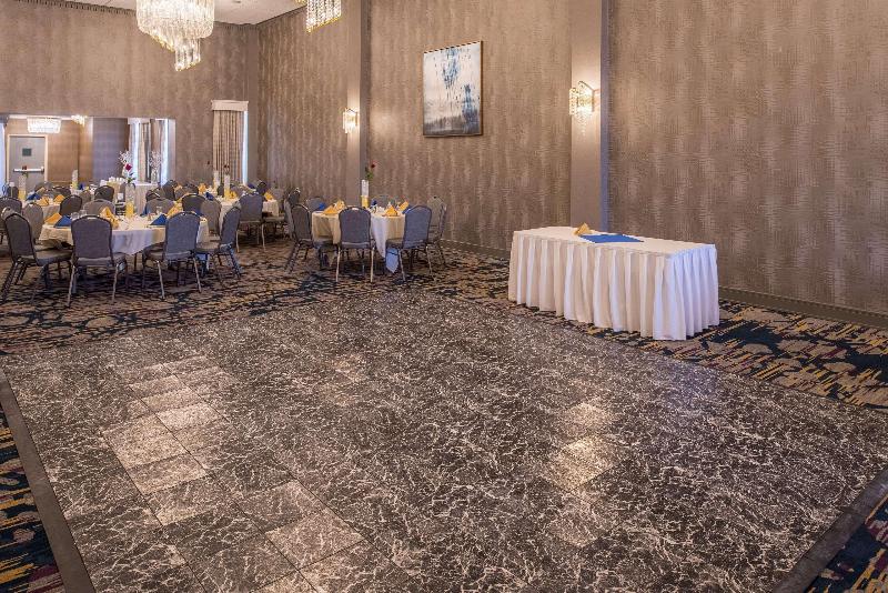 فندق Doubletree By Hilton Utica