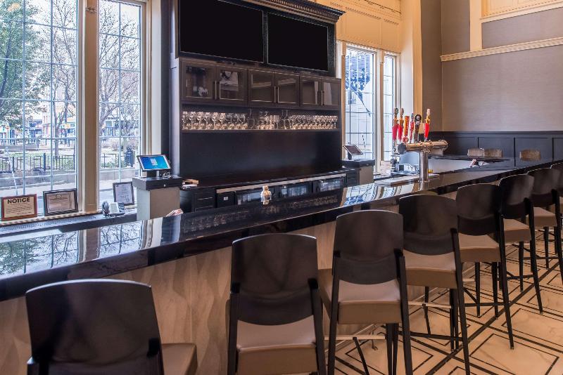 فندق Doubletree By Hilton Utica