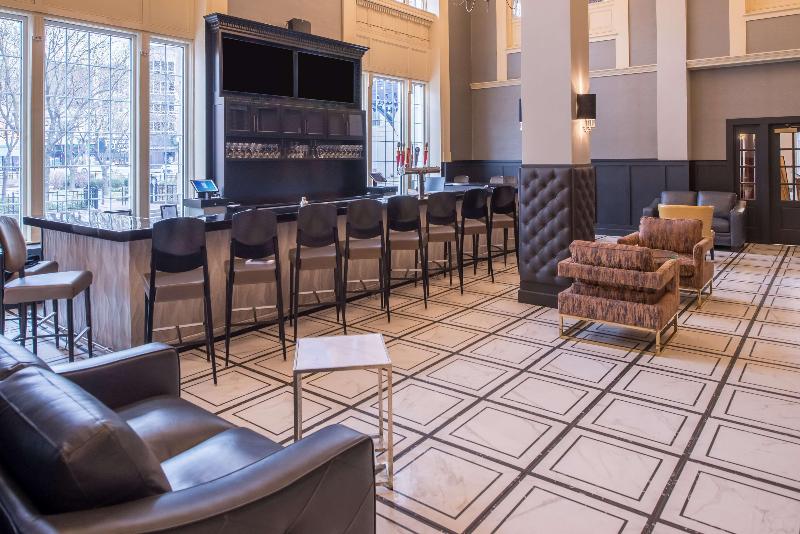 فندق Doubletree By Hilton Utica