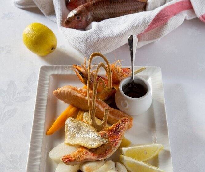 酒店 Du Domaine De La Grange De Conde