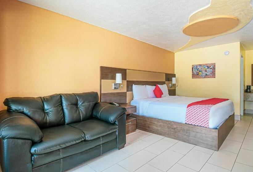 OYO Hotel Shenandoah Woodlands Mall