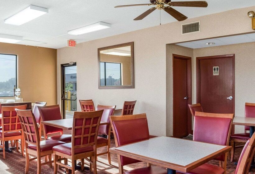 هتل Econo Lodge By Choice Greenville