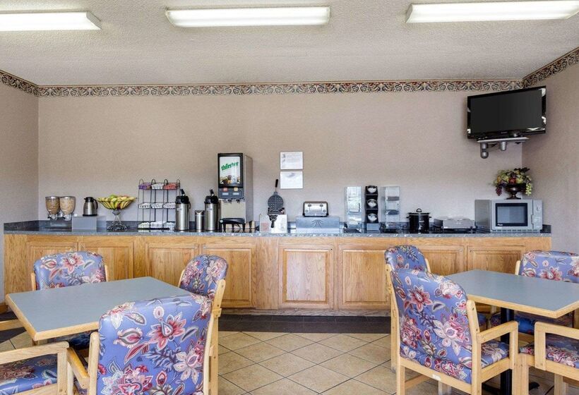 فندق Econo Lodge Grenada