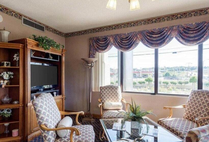 فندق Econo Lodge Grenada