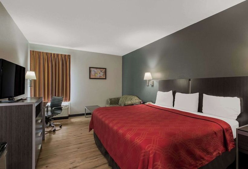 فندق Econo Lodge Inn & Suites