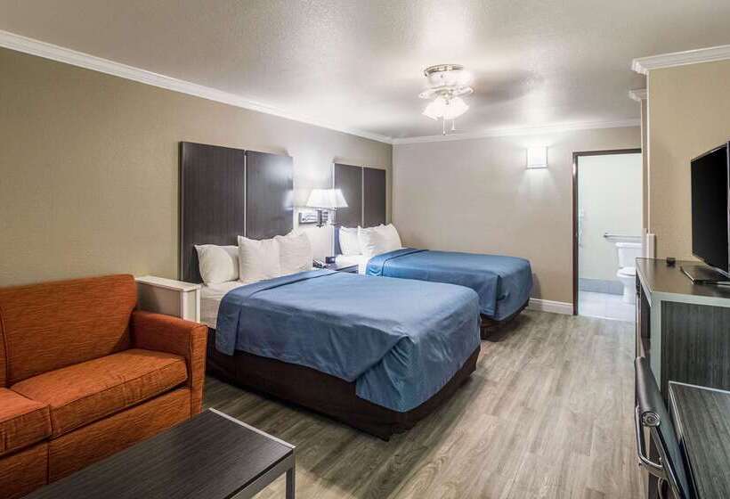 فندق Econo Lodge Inn & Suites Corpus Christi