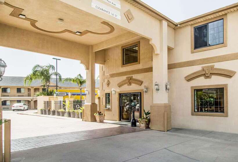 فندق Econo Lodge Inn & Suites Corpus Christi