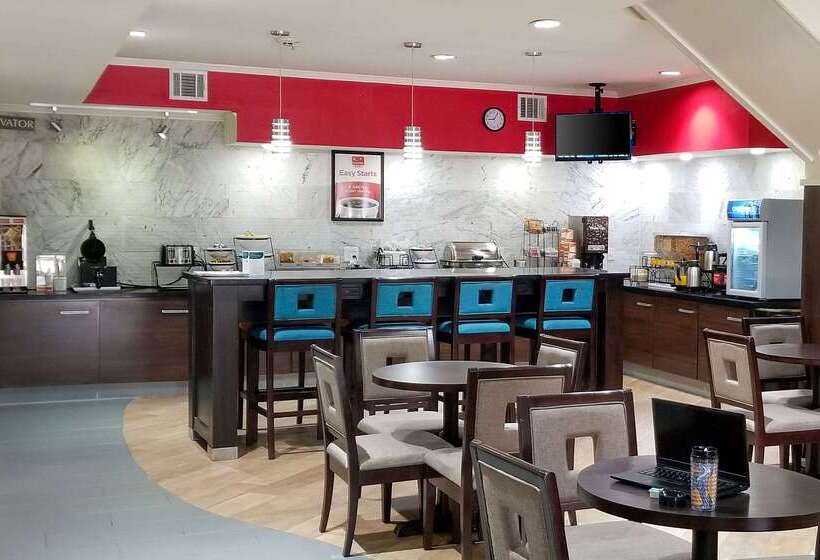 בית מלון כפרי Econo Lodge Inn & Suites East Houston I10