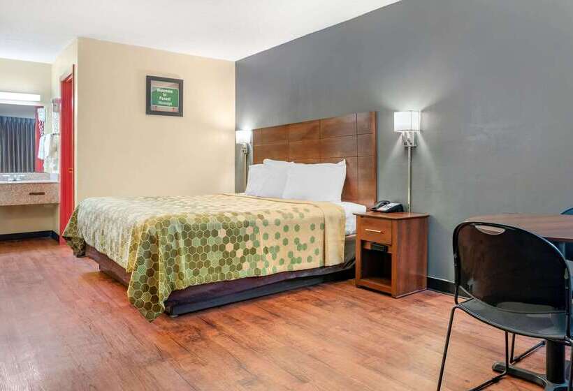 فندق Econo Lodge Inn And Suites