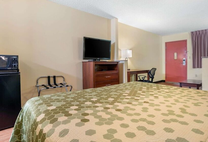 فندق Econo Lodge Inn And Suites