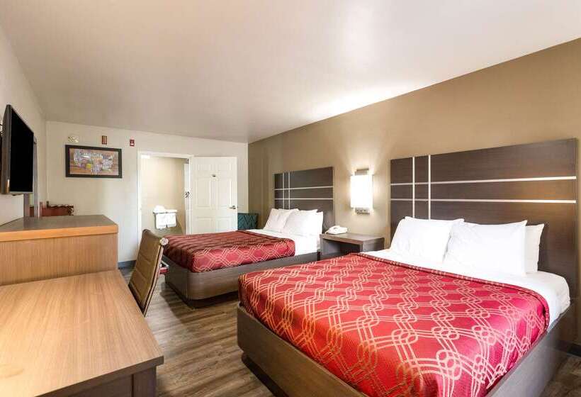 فندق Econo Lodge  Inn & Suites