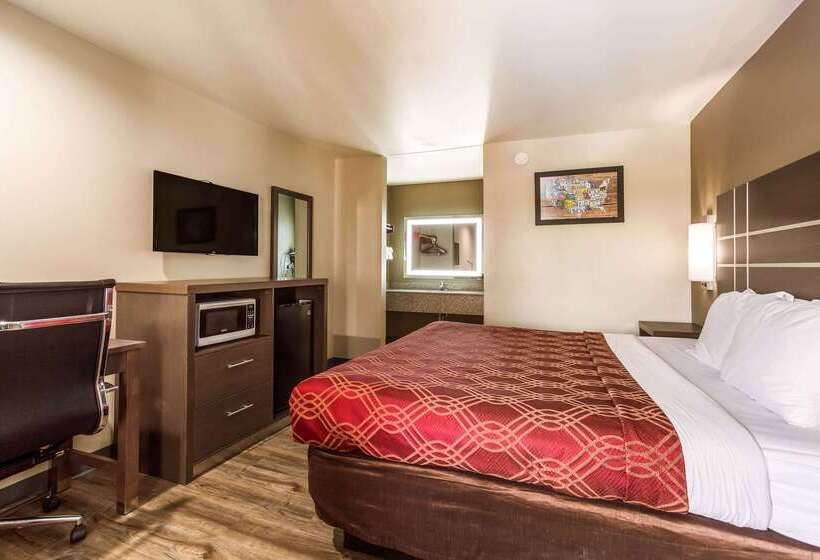 فندق Econo Lodge  Inn & Suites