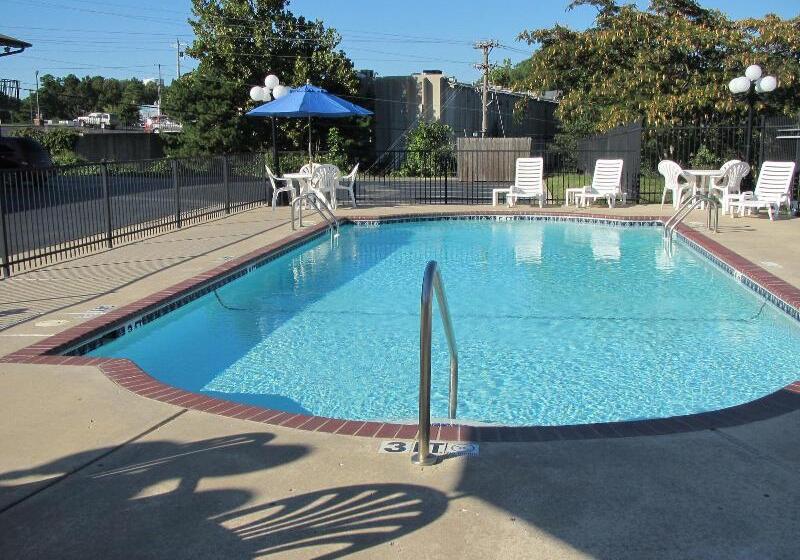 فندق Express Inn Eureka Springs