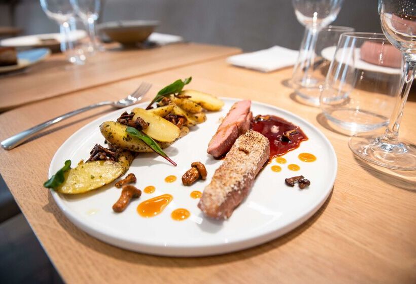 Golden Tulip Aix Les Bains   Hotel & Spa