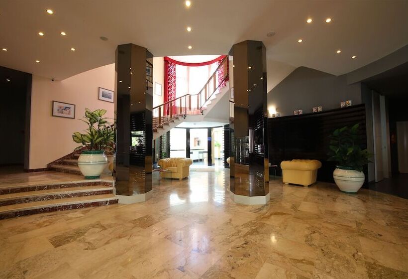 酒店 Grande Albergo Maugeri