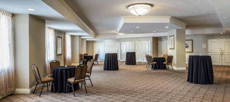 Отель Hilton Alexandria Old Town