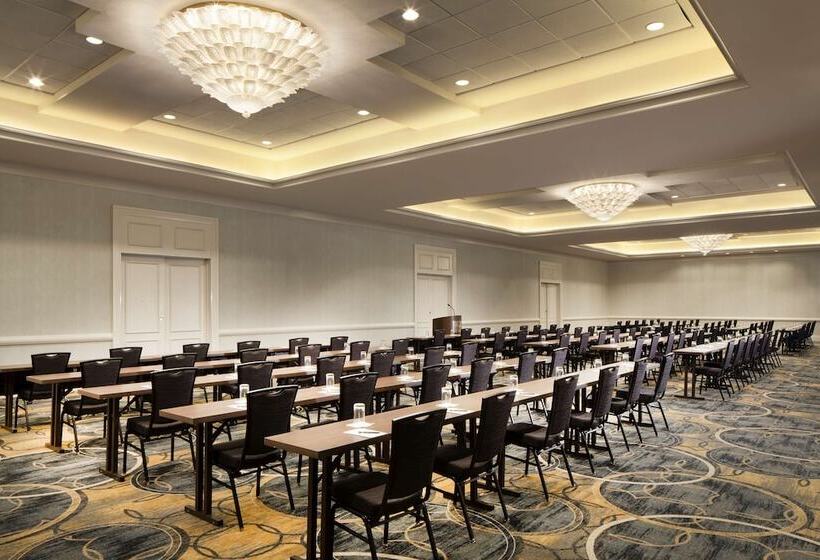 هتل Hilton Alexandria Old Town