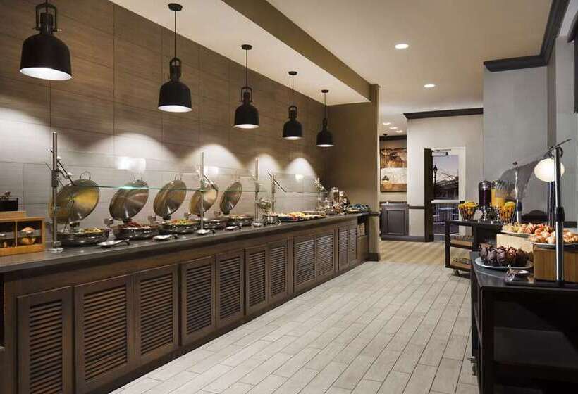 Отель Hilton Alexandria Old Town