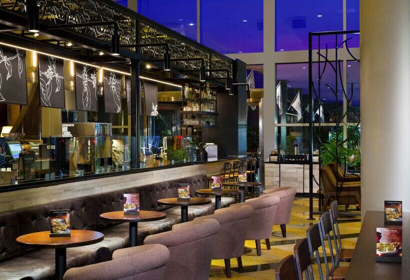 בית מלון כפרי Hilton Americashouston