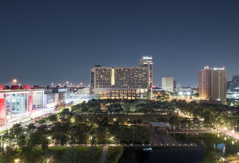 בית מלון כפרי Hilton Americashouston