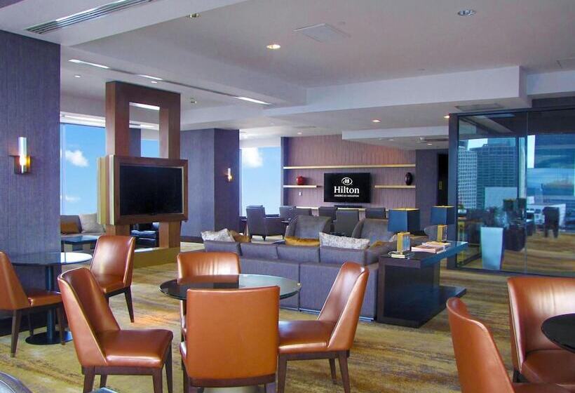 هتل Hilton Americashouston