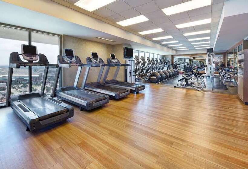 בית מלון כפרי Hilton Americashouston