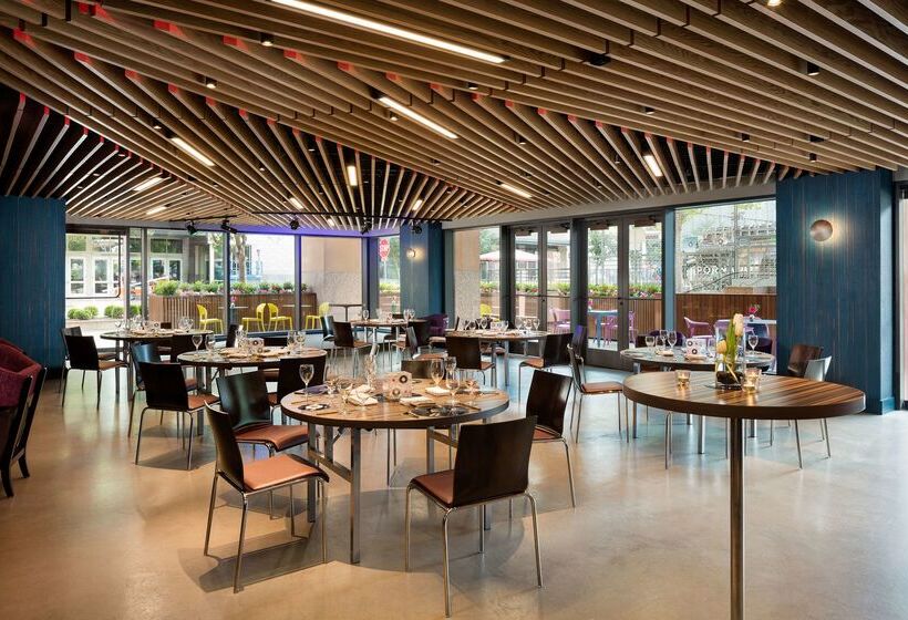 Отель Hilton Austin