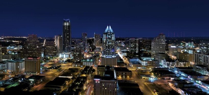 Отель Hilton Austin