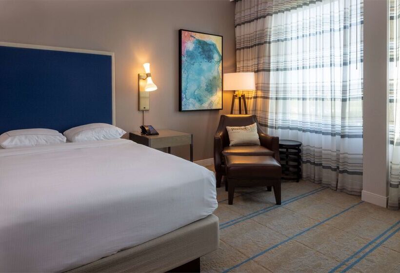 هتل Hilton Austin Airport