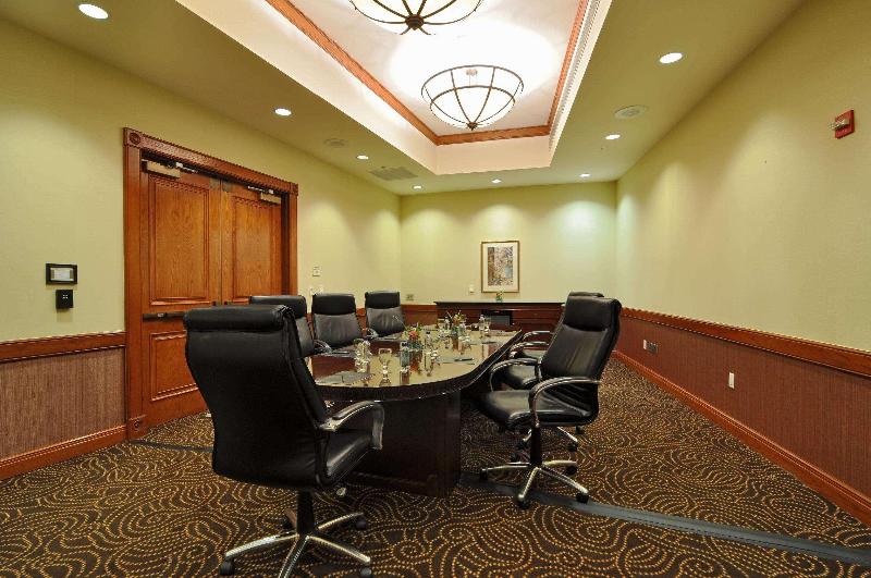 فندق Hilton Austin Airport