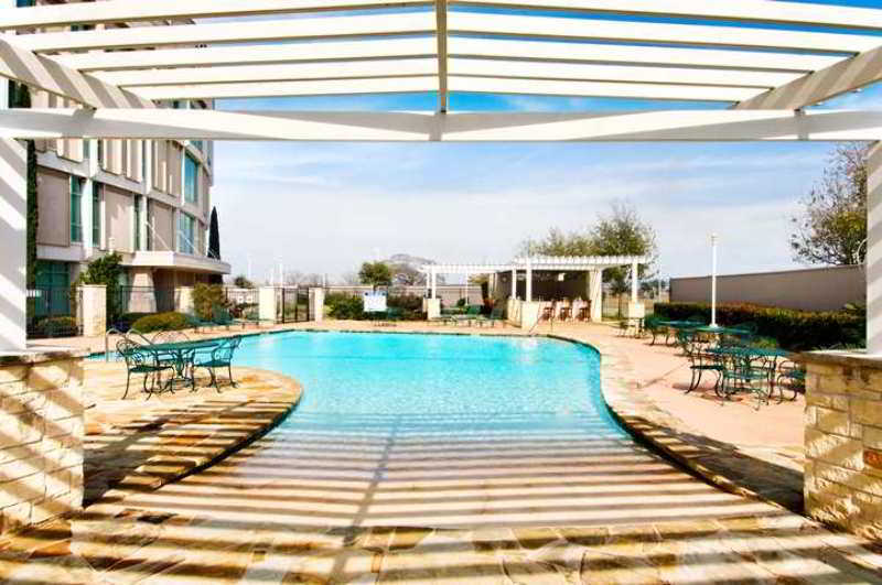 هتل Hilton Austin Airport