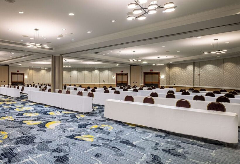 هتل Hilton Austin Airport