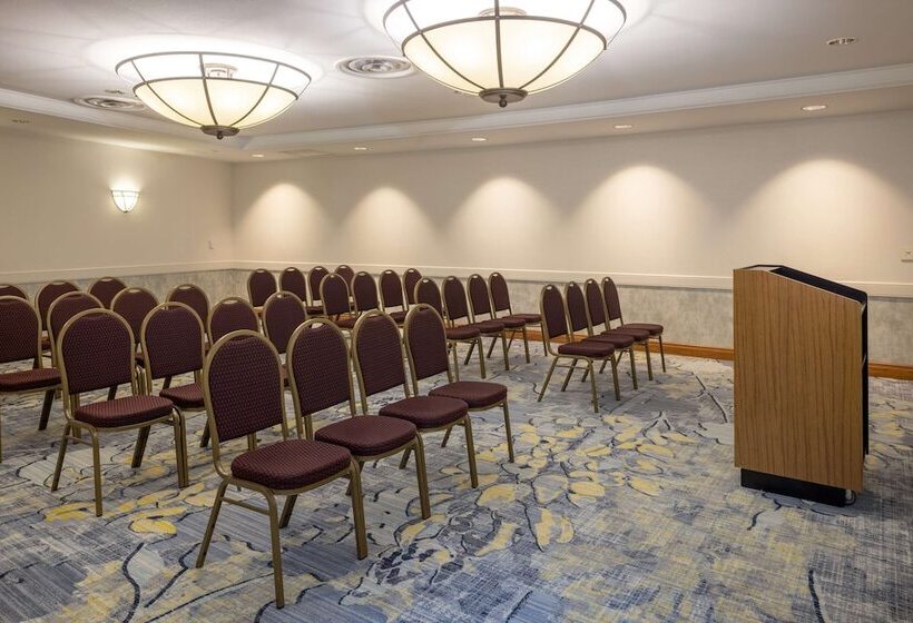 هتل Hilton Austin Airport