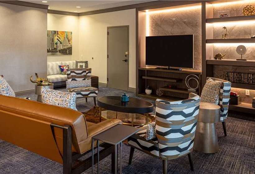 فندق Hilton Austin Airport